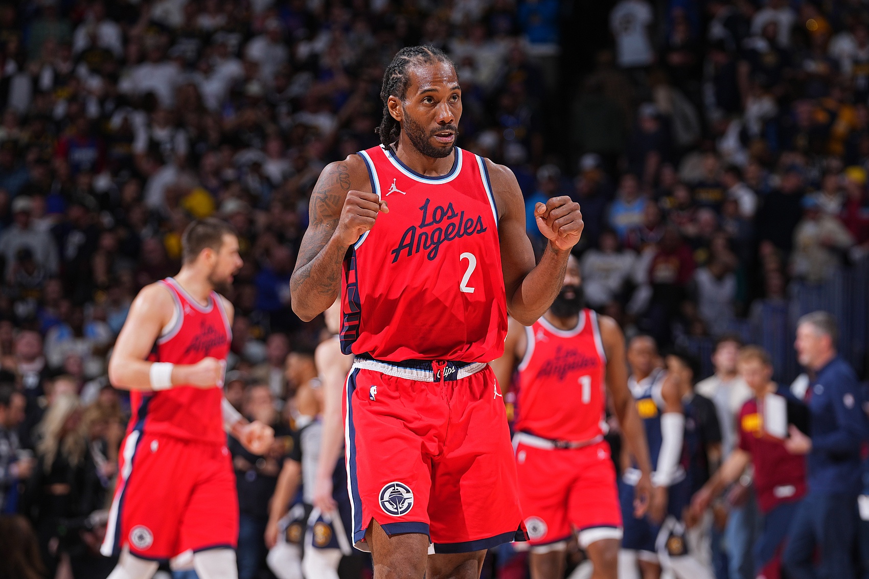 哈登祖巴茨离队！船记：快船不摆烂！仍将全力冲击季后赛席位