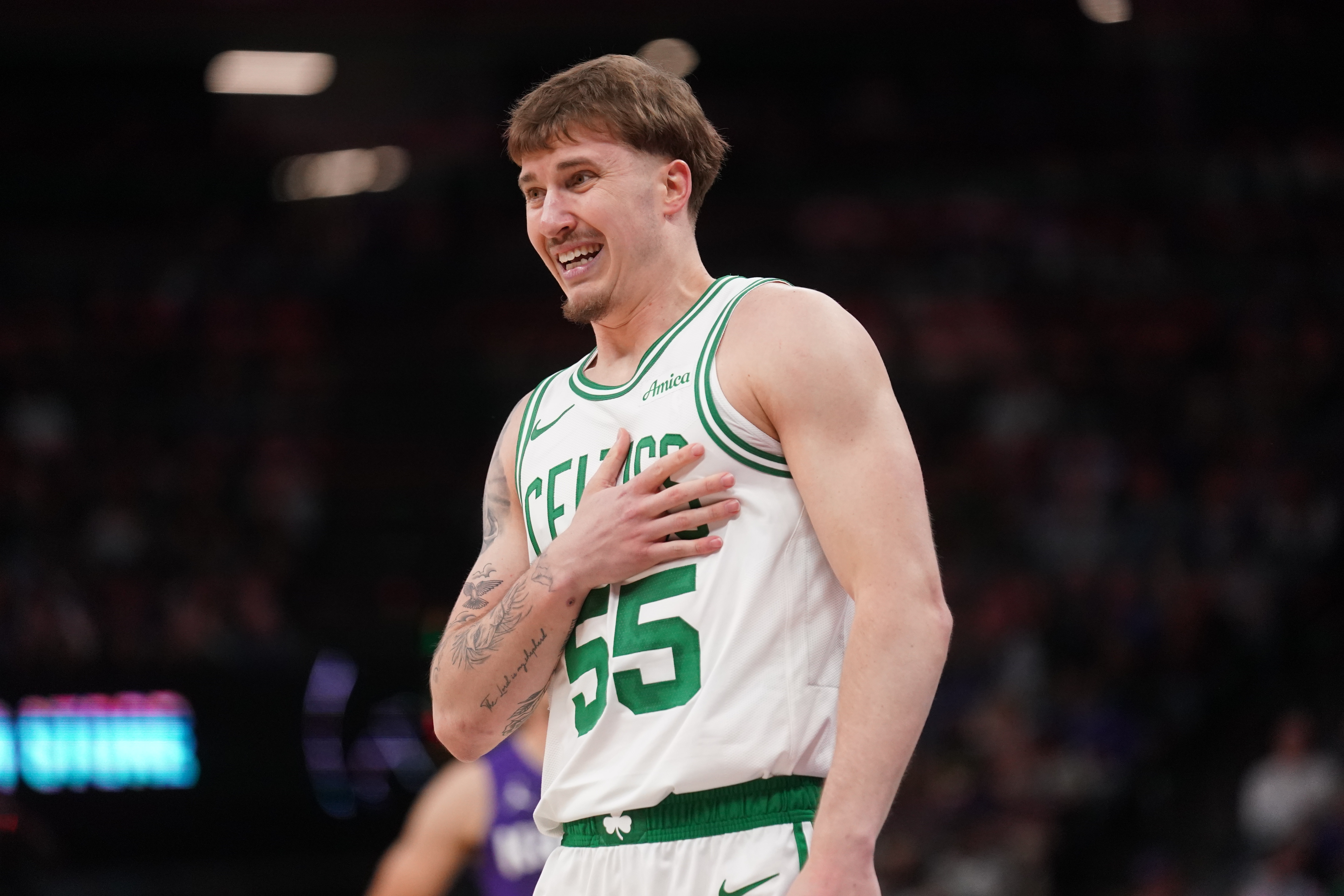 世界杯分组结果-杰伦·布朗：谢尔曼攻防两端一直表现很棒 我喜欢他的成长轨迹