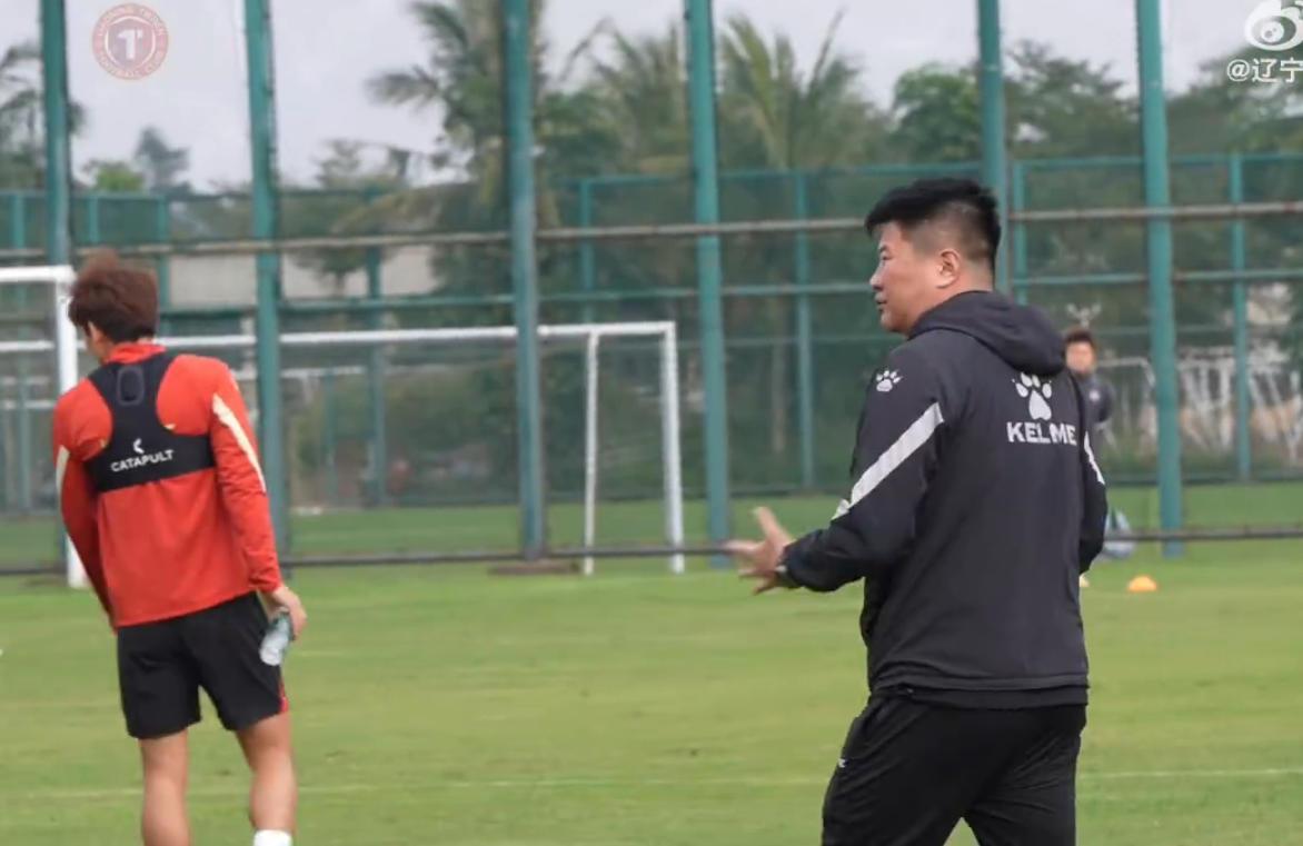 世界杯抽签仪式-北青没把铁人列入争冠集团！阿尔瓦罗能对抗 老茂韩鹏谁说了算？